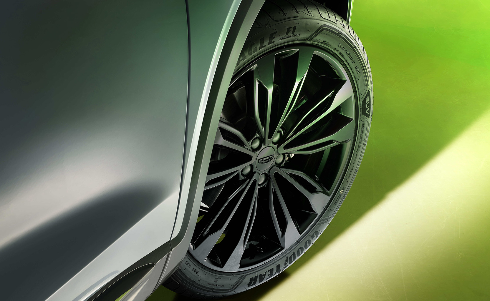 ¿Qué es y cómo funciona una tracción integral en un auto? geely tugella%E2%80%93vista detalle 2 grande - ¿Qué es y cómo funciona una tracción integral en un auto?